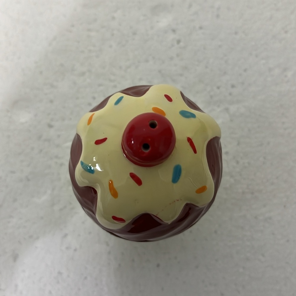 Cracker Barrel Sweet Rewards Chocolate Moment Ceramic Salt + Pepper Shakers - Picture 5 of 9